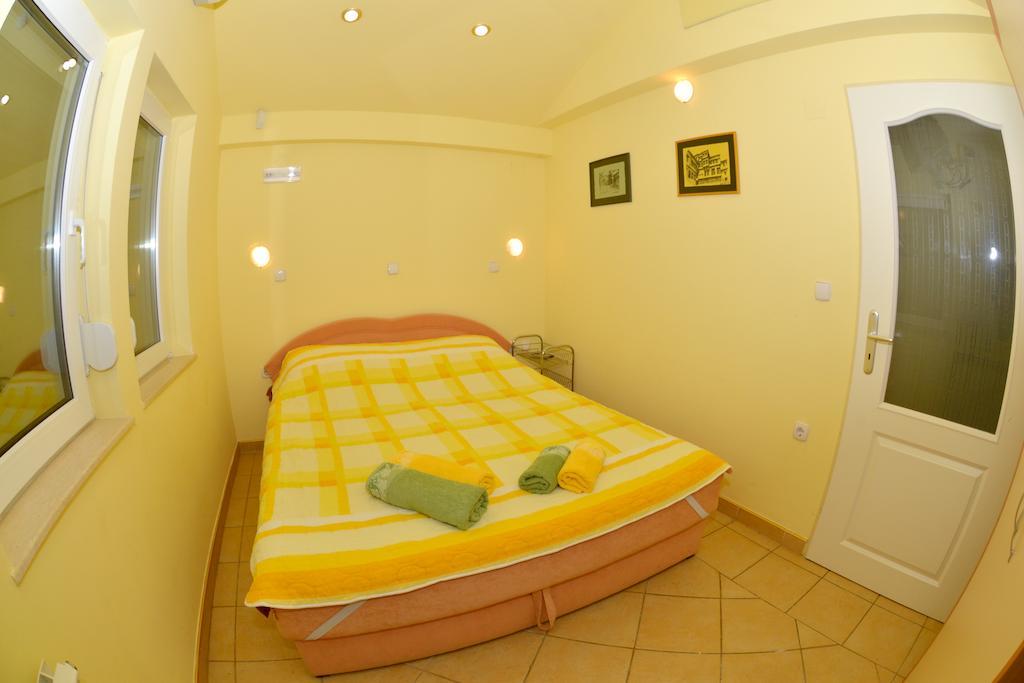 Rooms And Apartaments De Niro Трпейца Номер фото