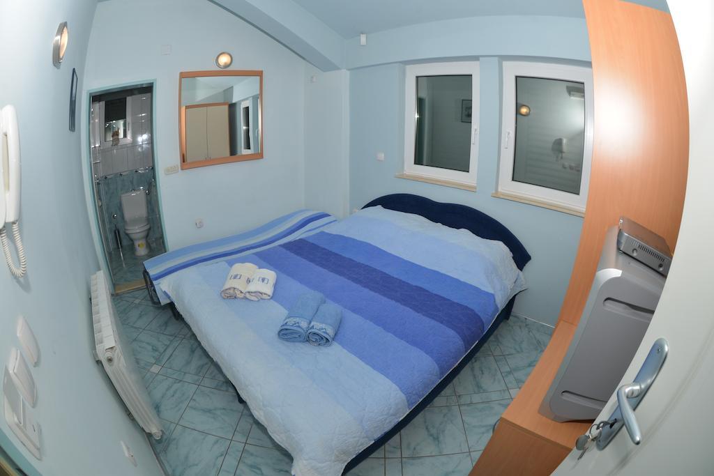Rooms And Apartaments De Niro Трпейца Номер фото
