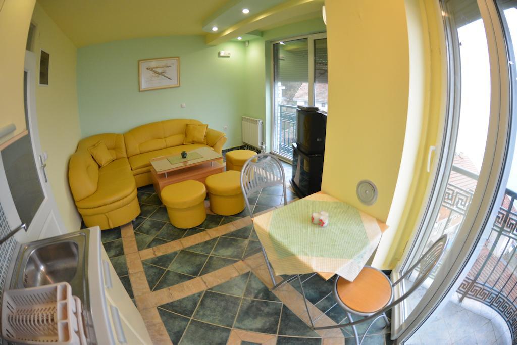 Rooms And Apartaments De Niro Трпейца Номер фото