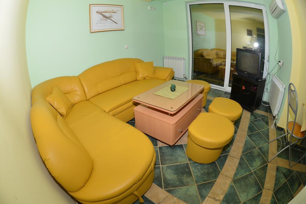 Rooms And Apartaments De Niro Трпейца Номер фото